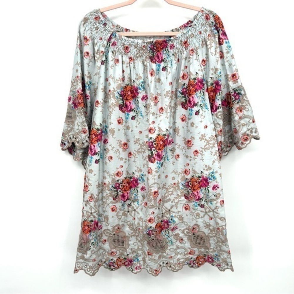 UNCLE FRANK Women’s Size Small Mini Shift Dress With Bell Sleeves